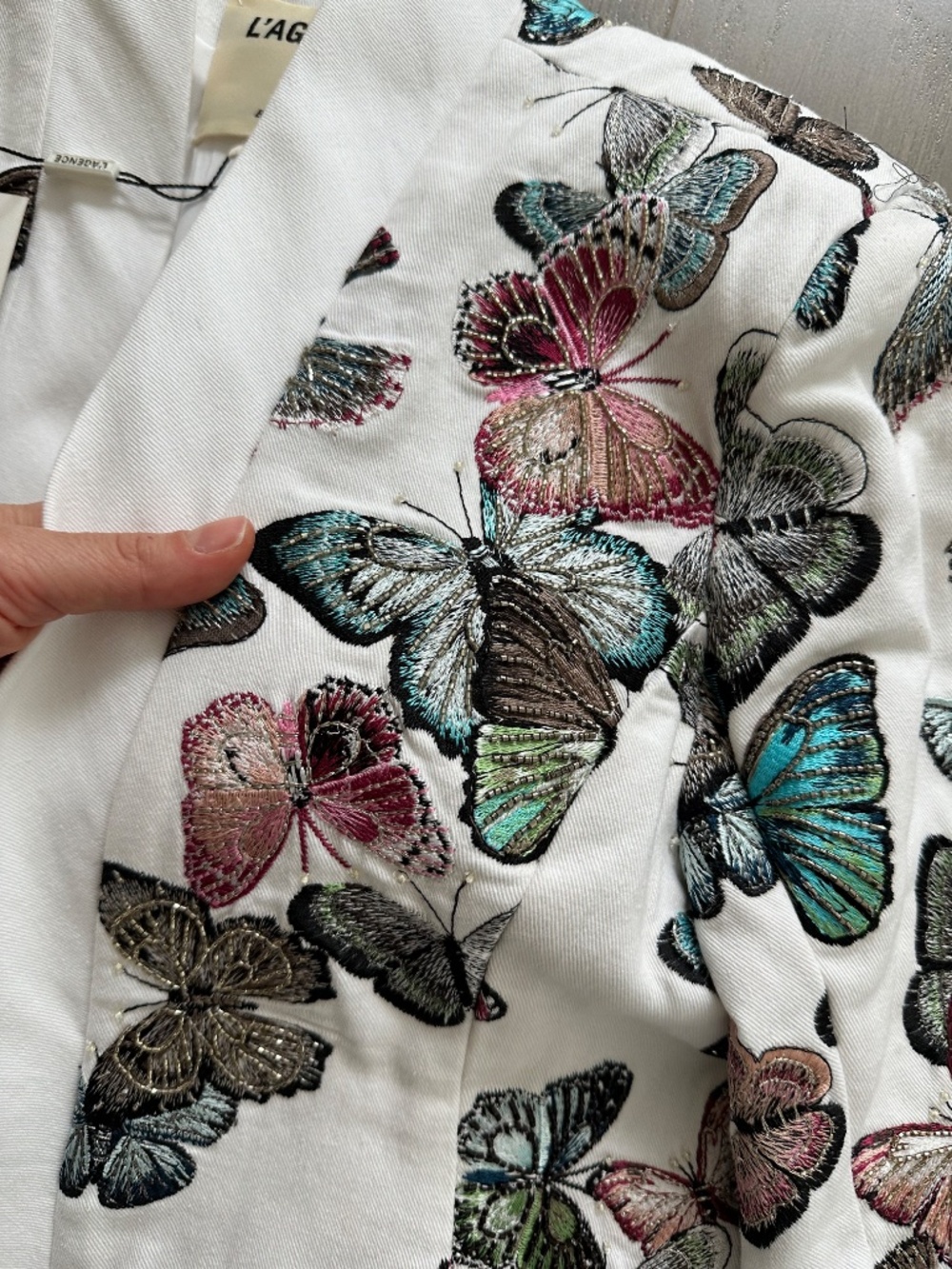 L'AGENCE Ace Butterfly Embroidered Cropped Jacket White - With Tags - Size 2 - Picture 6 of 10